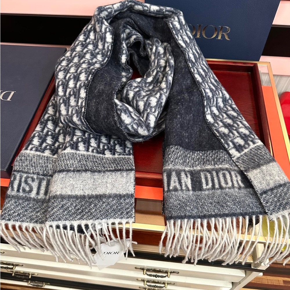 Dior Men's Black and Gray Patterned Scarf